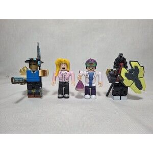 Lot of 4 Roblox 3" Action Figures + Accessories